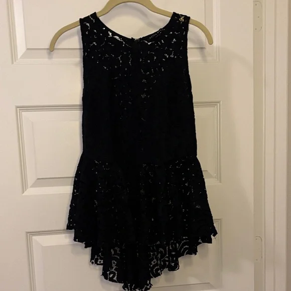 Haute Monde Black crochet Lace Overlay peplum Top SZ Large whimsigoth night out - Picture 1 of 11